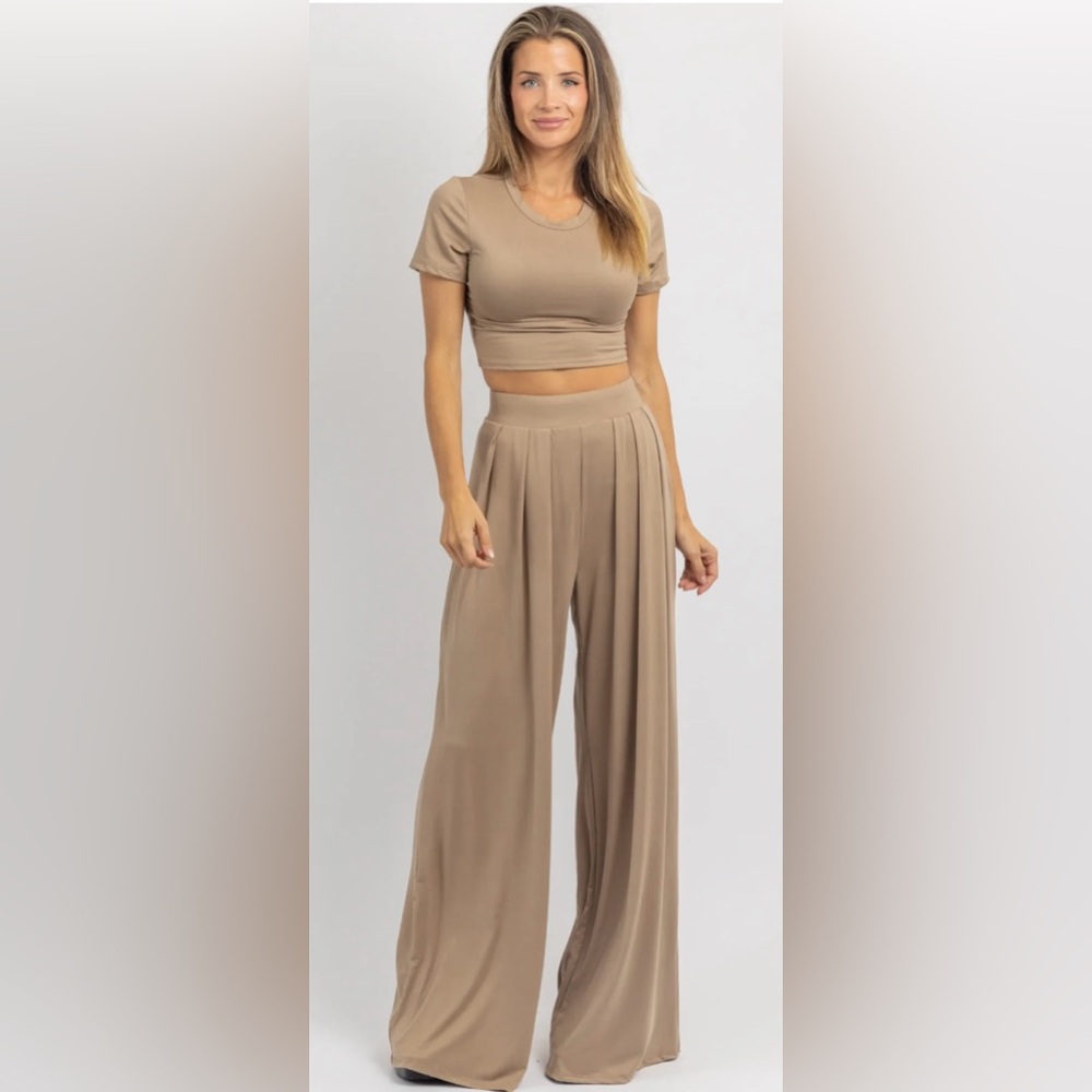 Brand new never worn BUTTER SOFT TOAST PALAZZO PANT SET × 1